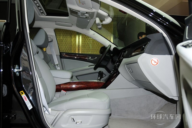 2013款 2.0T 尊貴型