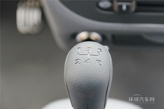 2013款 1.2L超值版 豪華型A12