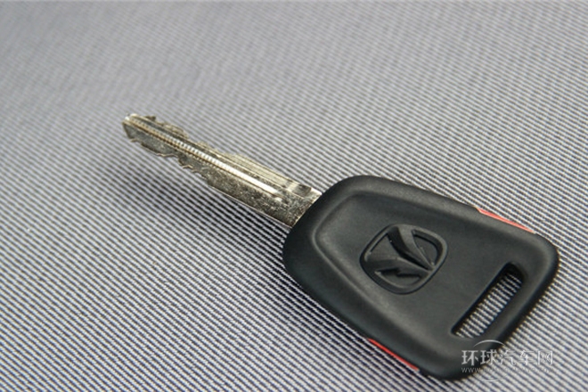 2013款 1.2L超值版 豪華型A12