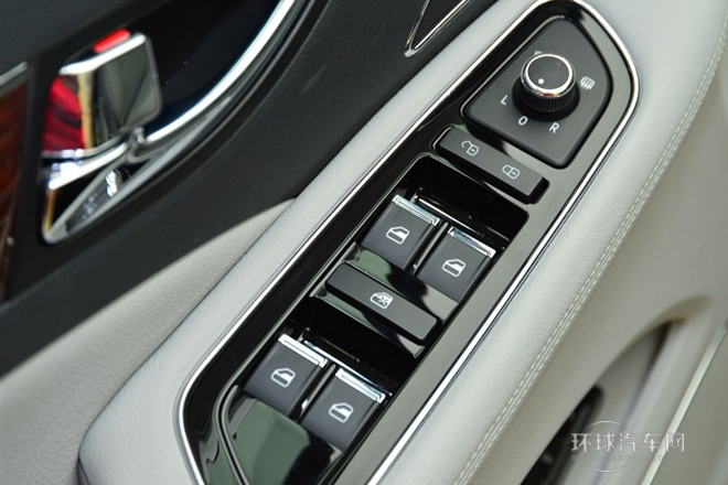 2013款 2.0T 技術型