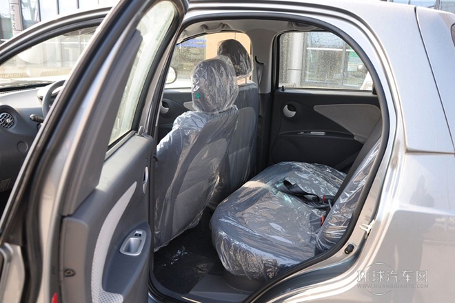 2011款 1.0L 手動標準型