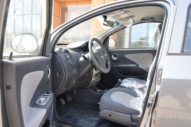 2011款 1.0L 手動標準型