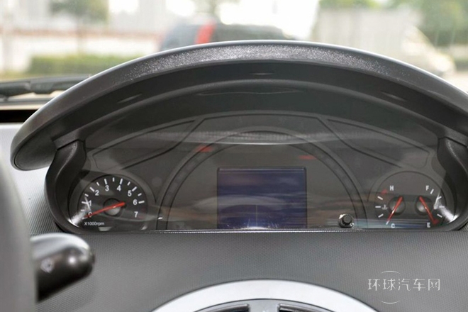 2011款 1.0L 手動(dòng)標(biāo)準(zhǔn)型