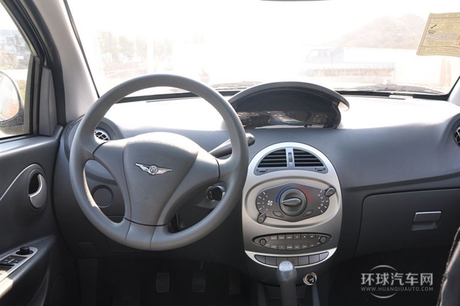 2011款 1.0L 手動標準型