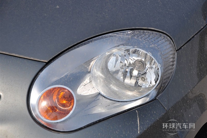 2011款 1.0L 手動(dòng)標(biāo)準(zhǔn)型