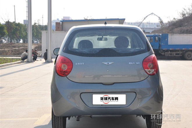 2011款 1.0L 手動標準型