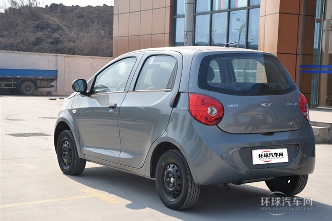 2011款 1.0L 手動標準型