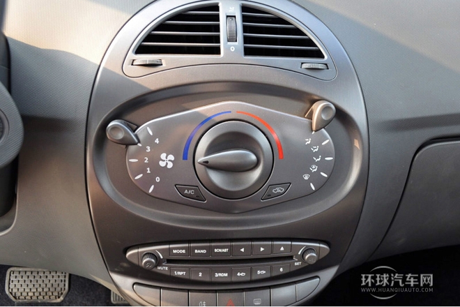 2010款 1.3L 自動豪華型