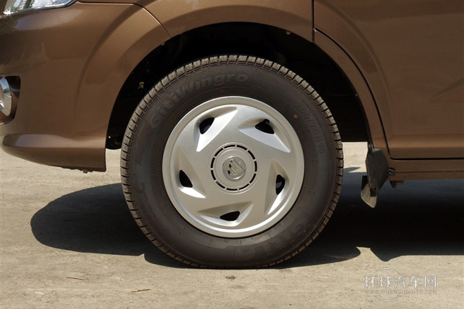 2012款 2.0L商務(wù)版標(biāo)準(zhǔn)型長軸4G63