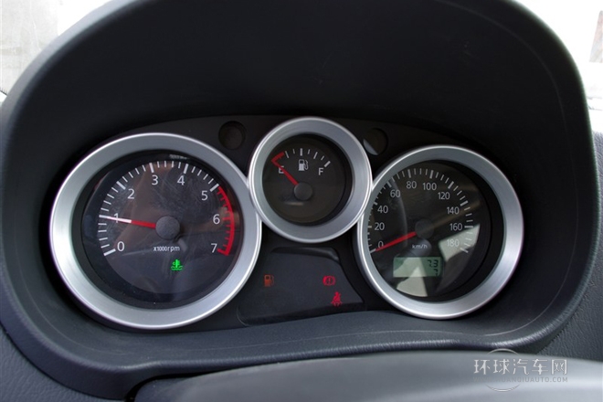 2012款 2.0L商務(wù)版標(biāo)準(zhǔn)型長(zhǎng)軸4G63