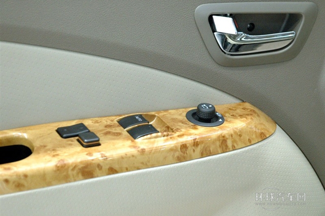 2010款 2.4L財富快車標(biāo)準(zhǔn)版M240-4G64