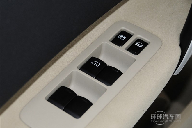 2012款 2.0XL 火 CVT 2WD