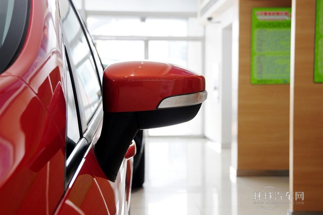 2013款 1.5L 手動(dòng)風(fēng)尚型