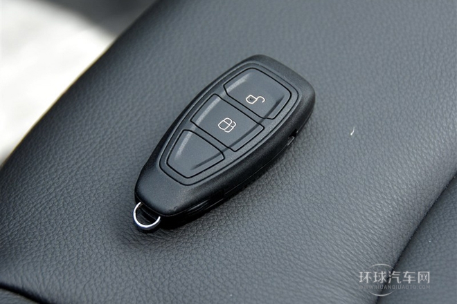 2013款 1.5L 手動(dòng)尊貴型