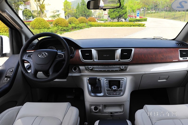 2014款 2.0T 自動豪華版