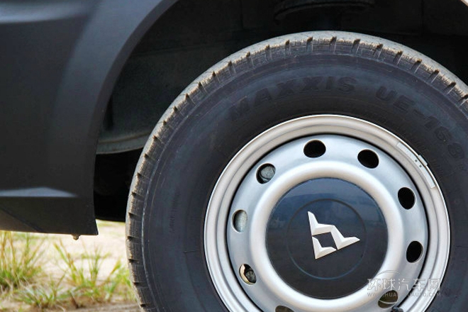 2014款 2.5T傲運通短軸中頂