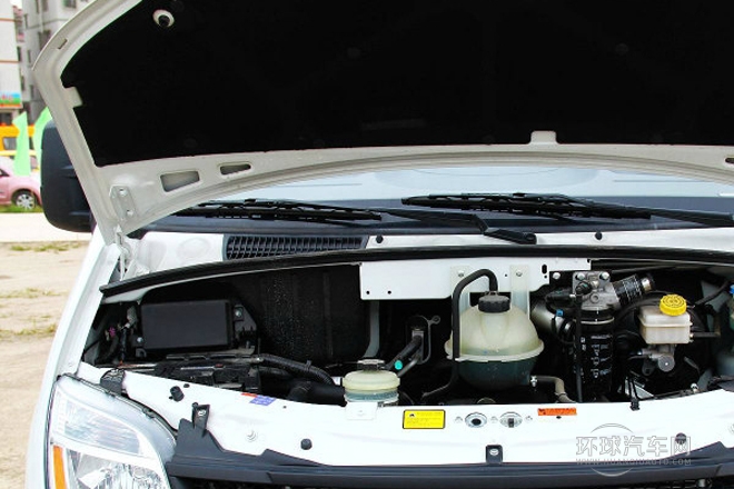 2014款 2.5T傲運通短軸中頂