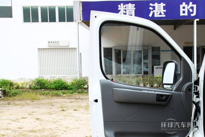 2014款 2.5T傲運(yùn)通短軸中頂