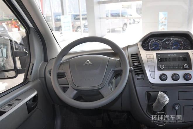 2014款 2.5T傲運(yùn)通短軸中頂