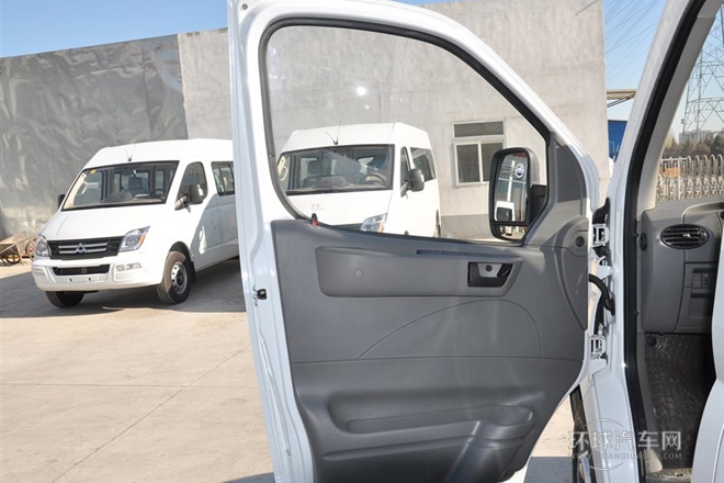 2014款 2.5T傲運通長軸中頂