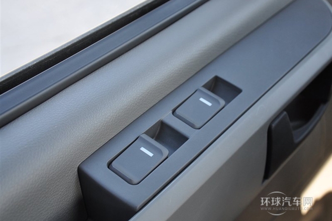 2014款 2.5T傲運通長軸高頂