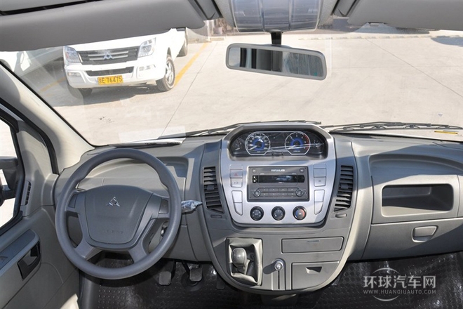 2014款 2.5T傲運通長軸高頂