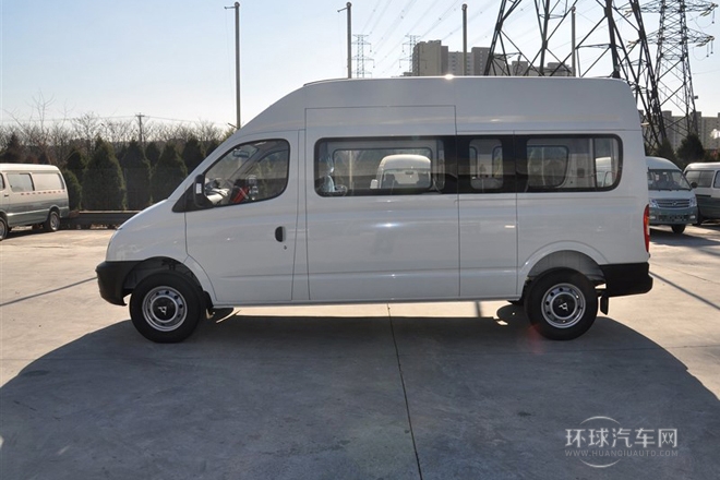 2014款 2.5T傲運通長軸高頂