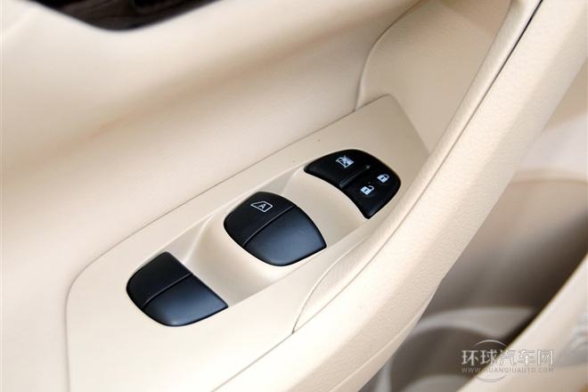 2013款 2.0L XL舒適版