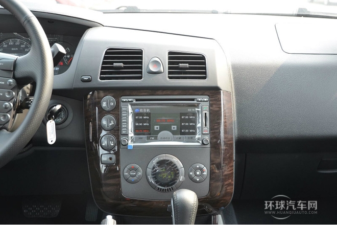 2013款 3.2L 4WD 自動尊域版