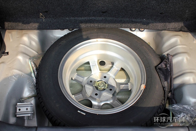 2011款 A+ 1.0L 三廂