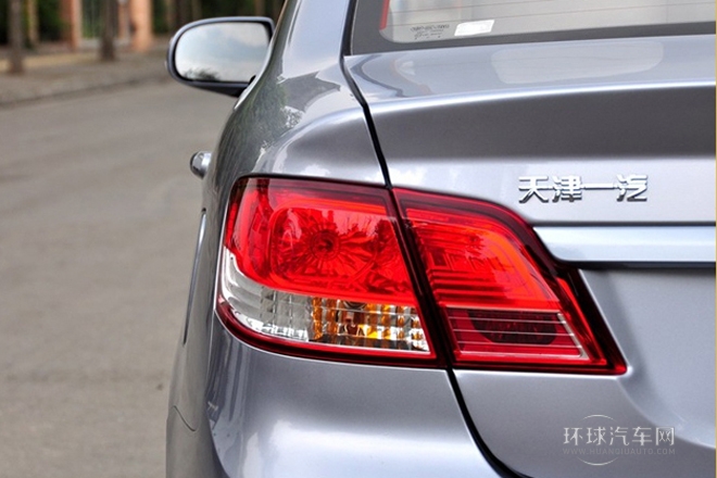 2014款 1.3L 手動豪華型