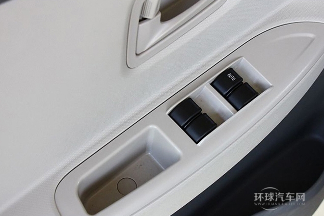 2014款 1.3L 手動標準型