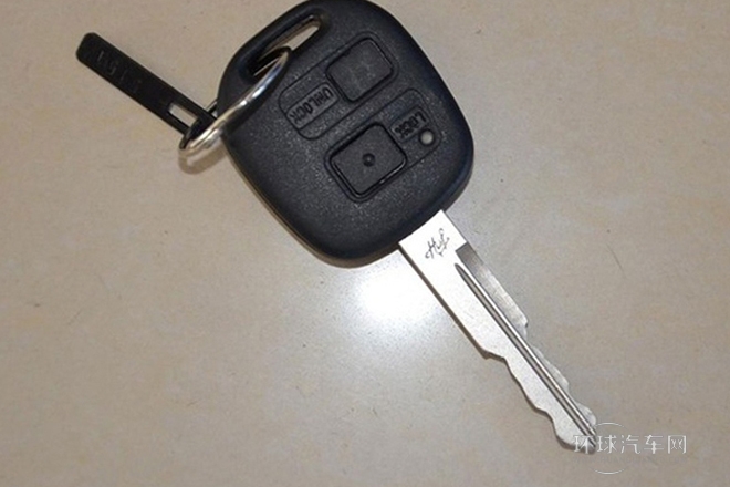 2014款 1.0L 手動標準型