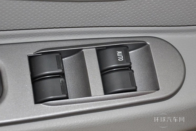 2014款 1.0L 手動標準型