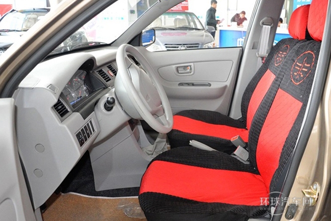 2014款 1.0L 手動(dòng)標(biāo)準(zhǔn)型