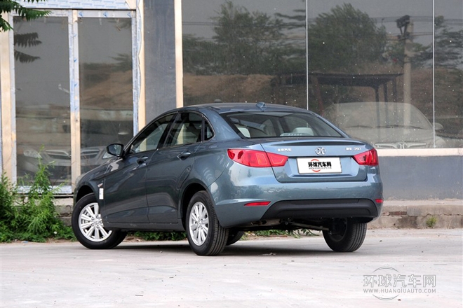 2014款 1.5L 手動(dòng)標(biāo)準(zhǔn)版