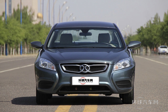 2014款 1.5L 手動(dòng)標(biāo)準(zhǔn)版