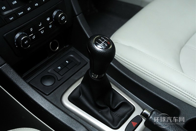 2014款 1.5L 手動舒適版