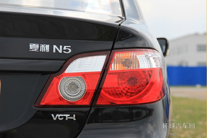 2013款 1.3L 手動(dòng)標(biāo)準(zhǔn)型