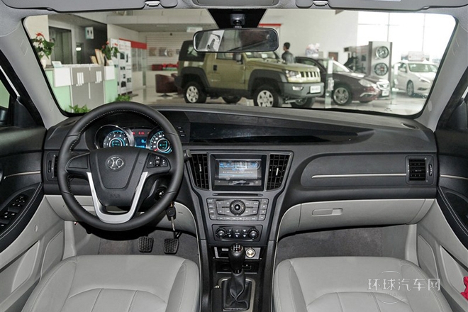 2014款 1.5L 手動舒適版