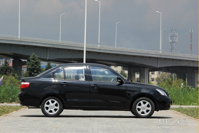 2013款 1.3L 手動標(biāo)準(zhǔn)型