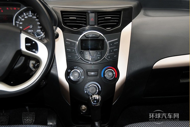 2013款 1.3L 手動(dòng)智能節(jié)油尊貴型