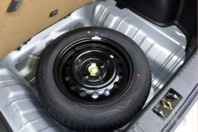 2013款 1.3L 手動尊貴型