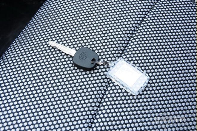 2013款 1.3L 手動豪華型