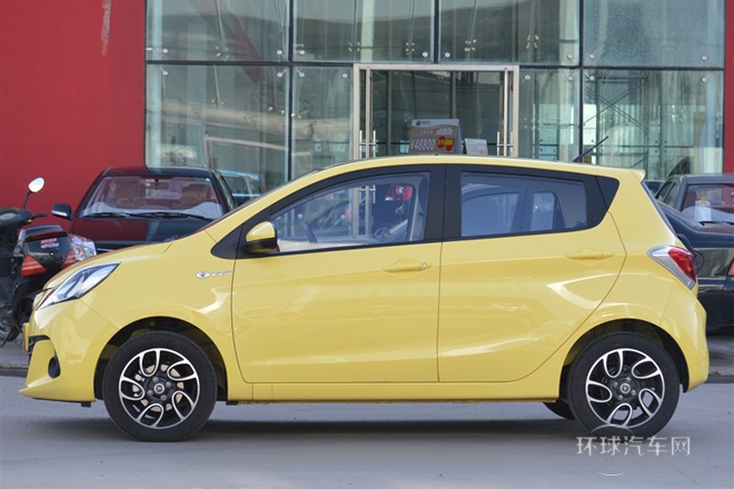 2014款 1.4L 手動(dòng)天窗型