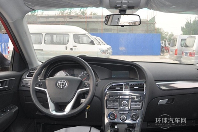 2012款 1.5T 自動兩驅(qū)尊貴型