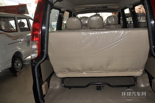 2011款 1.0L舒適型DA465QA