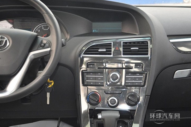 2012款 1.5T 自動兩驅尊貴型