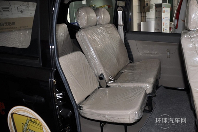 2011款 1.0L舒適型DA465QA