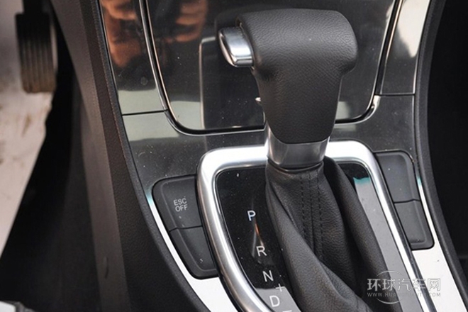 2012款 1.5T 自動兩驅尊貴型